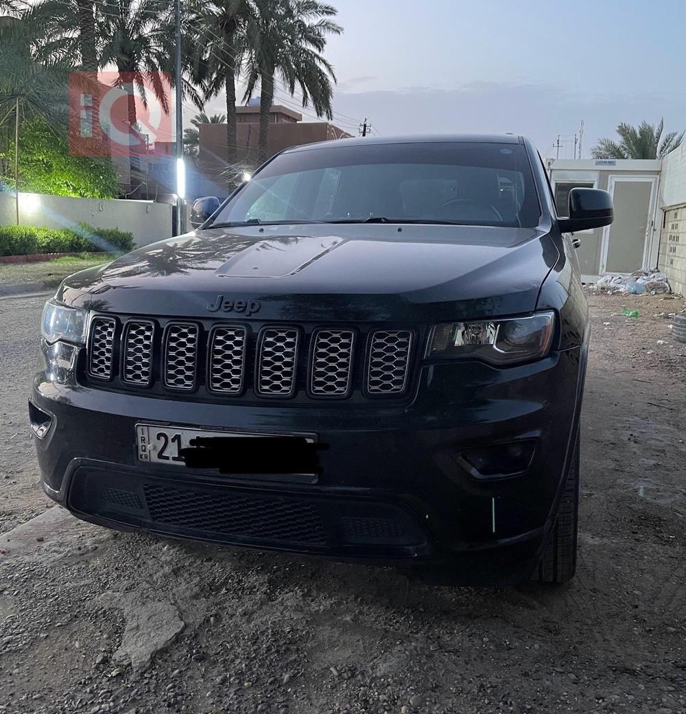 جیپ گراند شیرۆکی